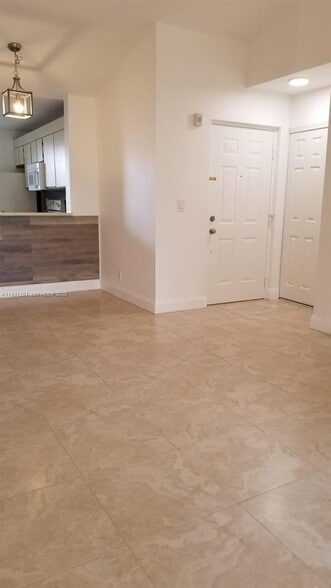 Building Photo - 3811 NW 91st Ter