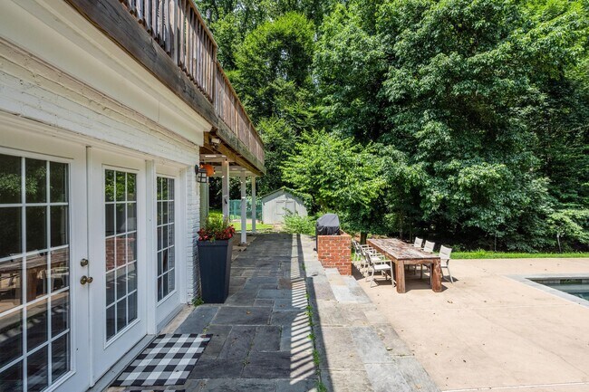 Building Photo - 7732 Canal Ct