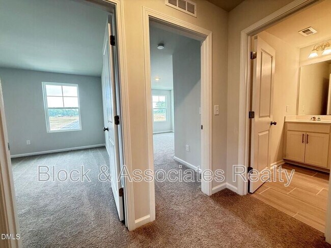 Building Photo - 304 Marmalade Sky Ln