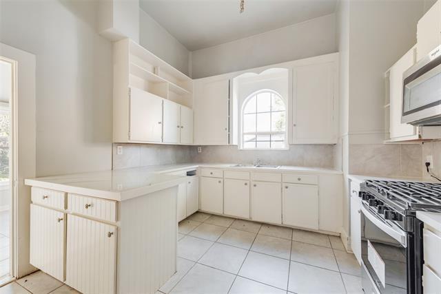 Building Photo - 616 N 13th St