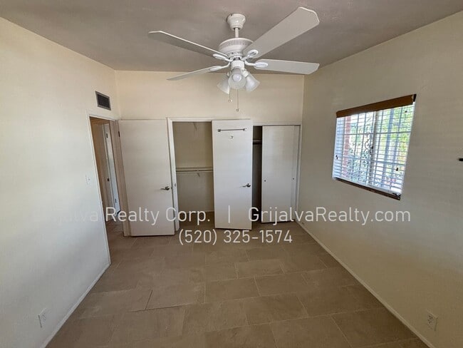 Building Photo - Beautiful 4 Bedroom 3 Bath Brick House for...