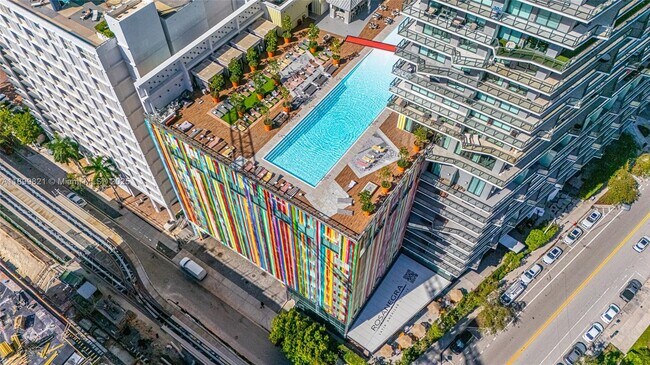 Building Photo - 1300 S Miami Ave