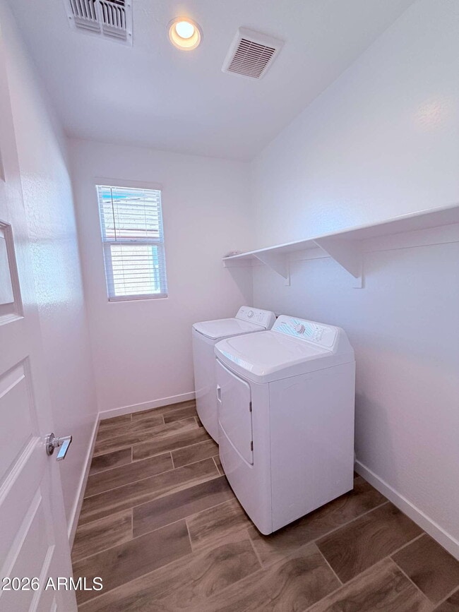 Building Photo - 8307 E Peterson Ave