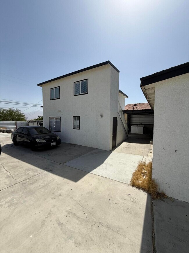 Primary Photo - 66321 Buena Vista Ave