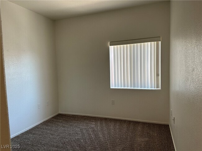 Building Photo - 6316 Desert Leaf St