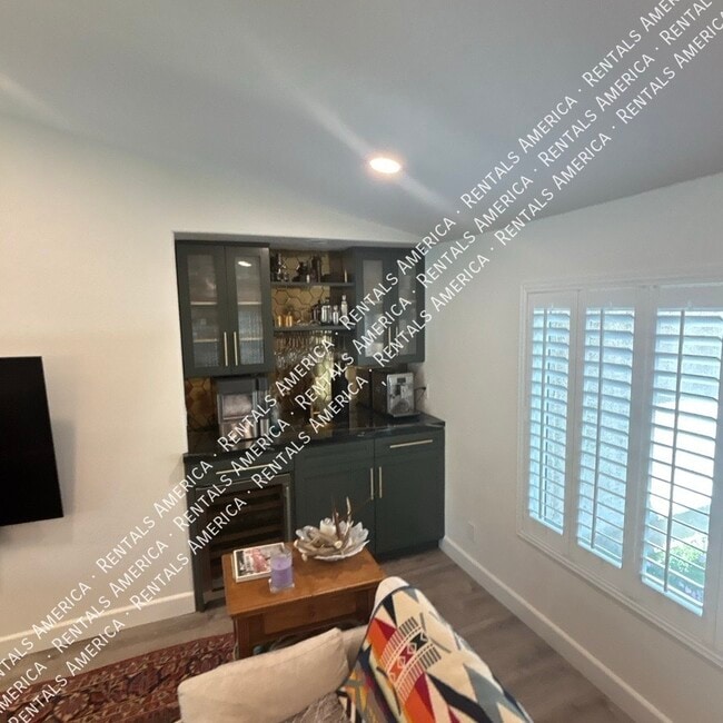 Building Photo - 6841 N Bienville St