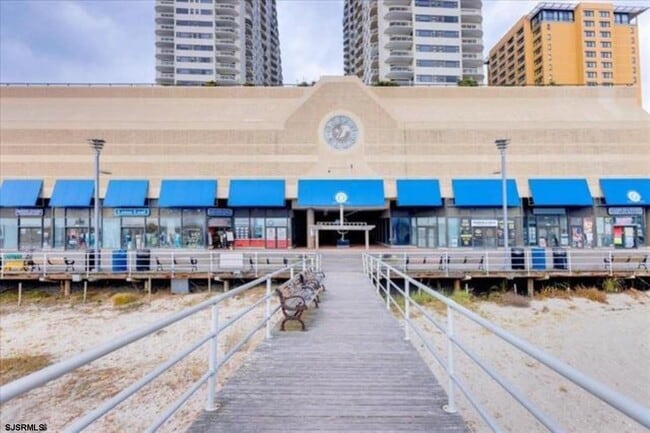 Building Photo - 3101 Boardwalk