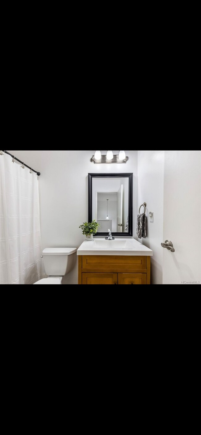 Building Photo - 94-1402-1402 Lanikuhana Ave