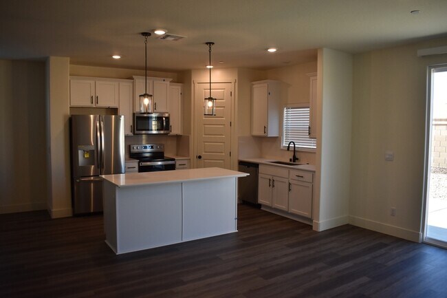 Building Photo - 399 Gallaway Ct