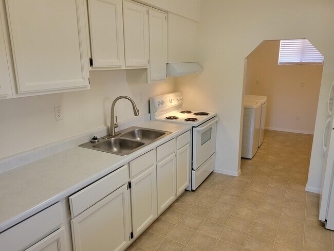 Building Photo - 62 E Atlantic Ave