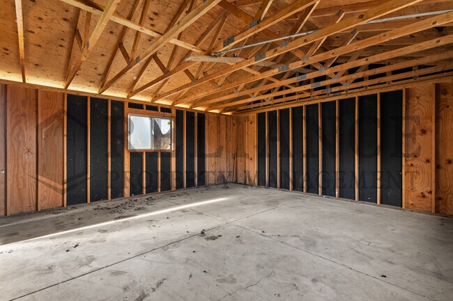 Building Photo - 4514 Vesta Dr