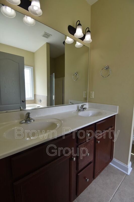 Building Photo - 101 Jaylin Blvd