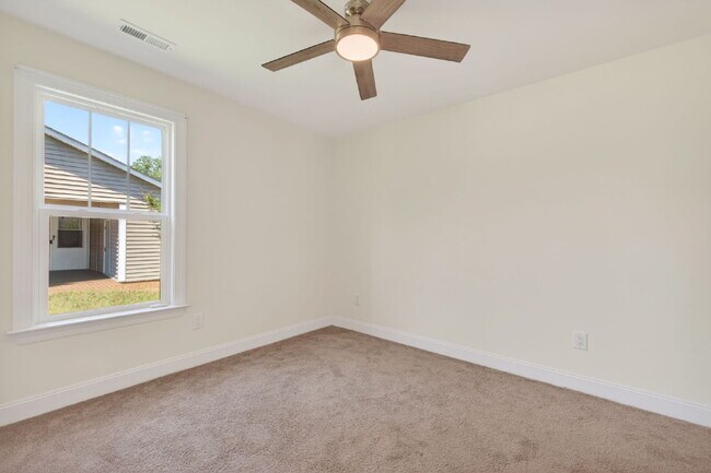 Building Photo - 221 E Moon Cir