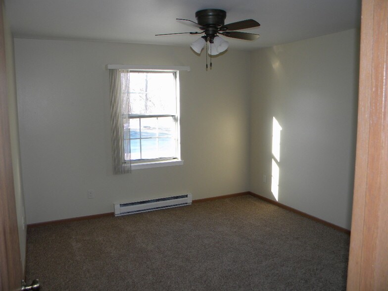 Building Photo - 2022 Sylvan Way