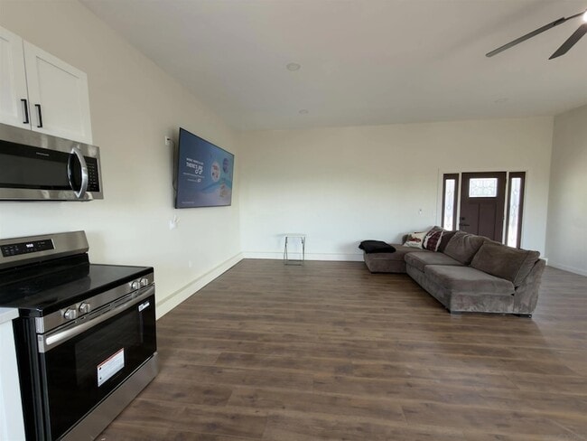 Building Photo - 2062 Valley Rim Rd