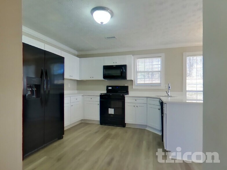 Building Photo - 3520 Willow Tree Cir