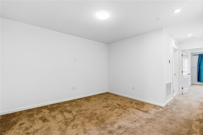 Building Photo - 9844 Walkway Dr