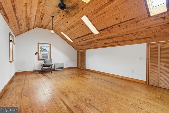 Building Photo - 27 E Broad Way