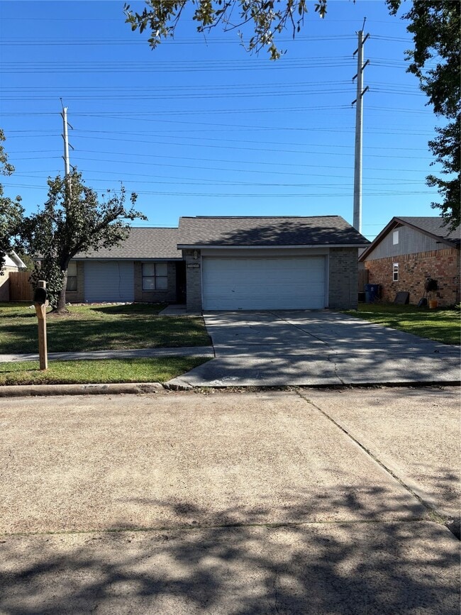 Building Photo - 1034 Heathfield Dr