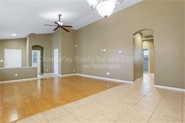 Building Photo - 1844 Oswego Ct
