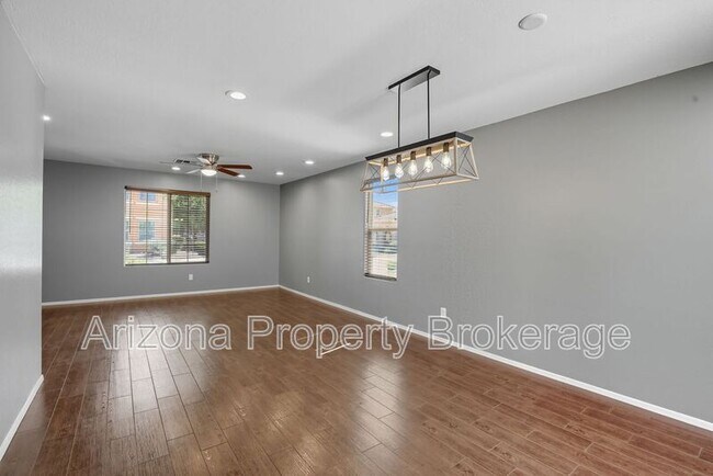 Building Photo - 2258 S Buckaroo Trail