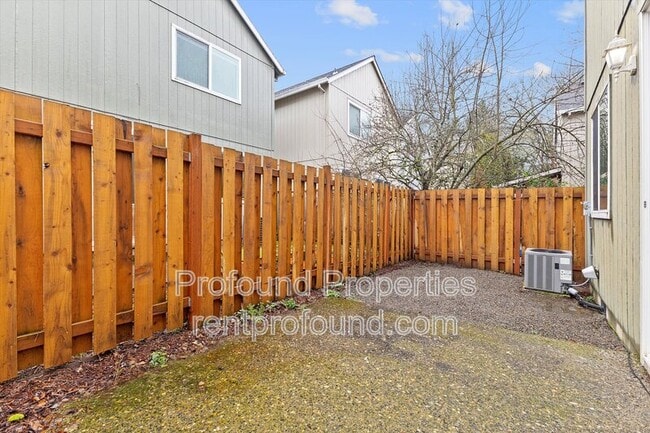 Building Photo - 17634 SW September Ln