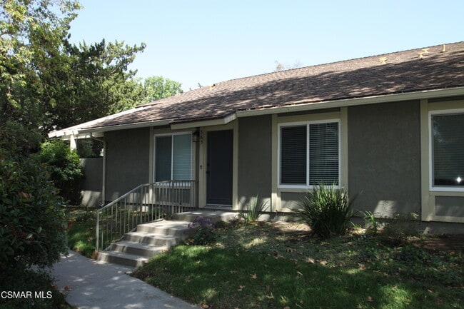 Primary Photo - 565 Serento Cir