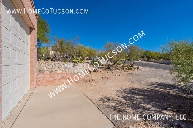 Building Photo - 5411 N Sundance Pl