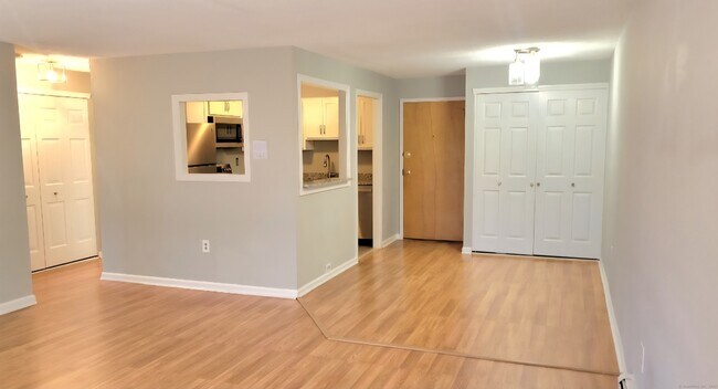 Building Photo - 24 Stony Brook Dr