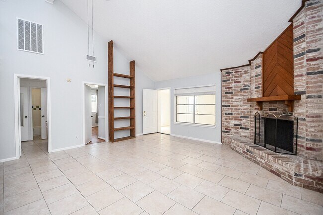 Building Photo - 2430 Long Reach Dr