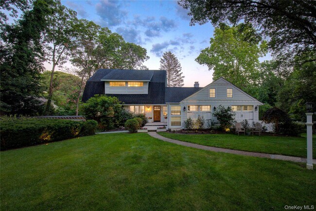 Building Photo - 2 Spring Hollow Rd