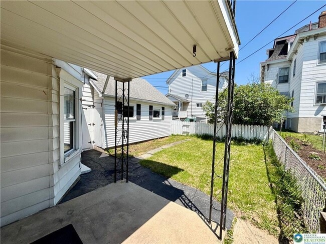 Building Photo - 308 W Franklin St
