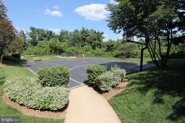 Building Photo - 1591 Spring Gate Dr.