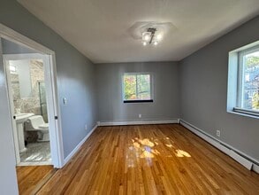 Building Photo - 549 Adams St