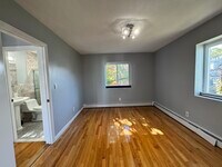 Building Photo - 549 Adams St