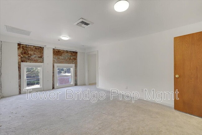 Building Photo - 122 I St