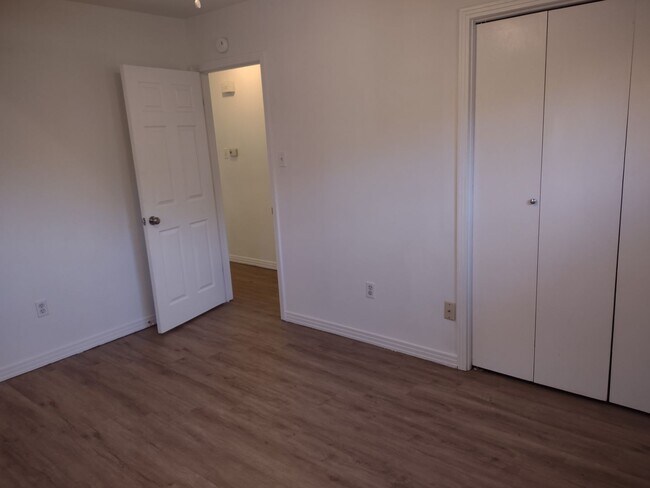 Building Photo - 2814 Teasley Dr