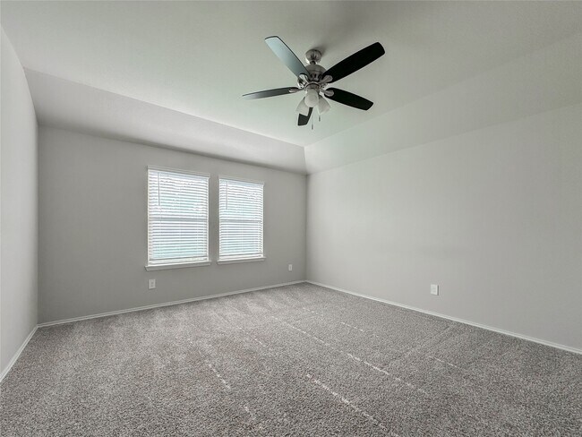 Building Photo - 40507 Birch Shadows Ct