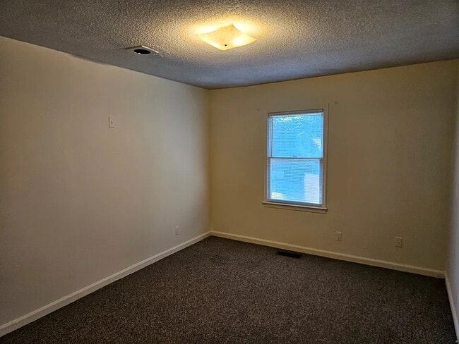Building Photo - 318 Seminole Trail
