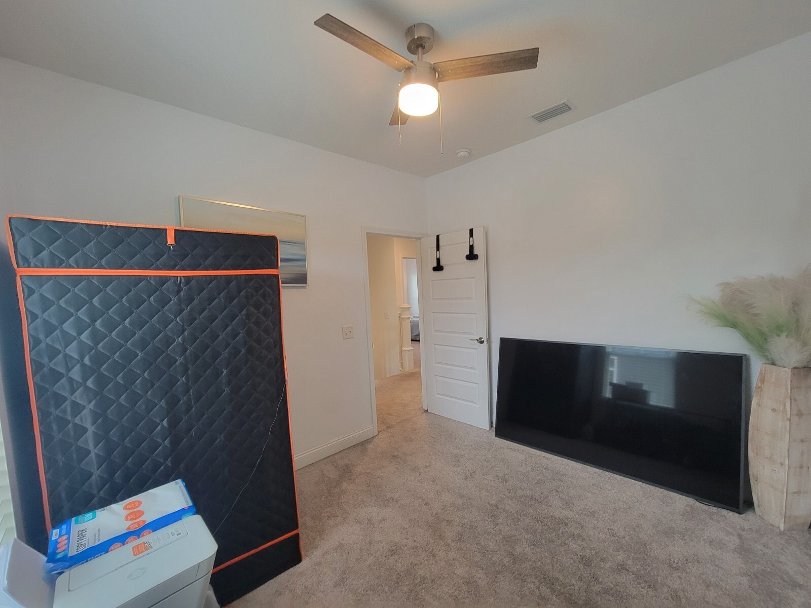 Building Photo - 652 Helen Ave