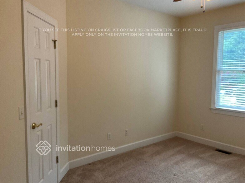 Building Photo - 4037 Leprechan Way