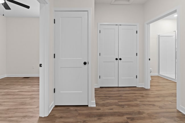 Building Photo - 4448 Evanston Ave