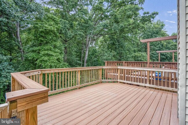 Building Photo - 7228 Lensfield Ct