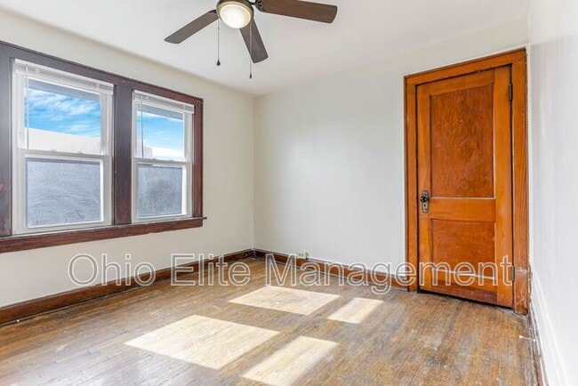 Building Photo - 254 S Wayne Ave
