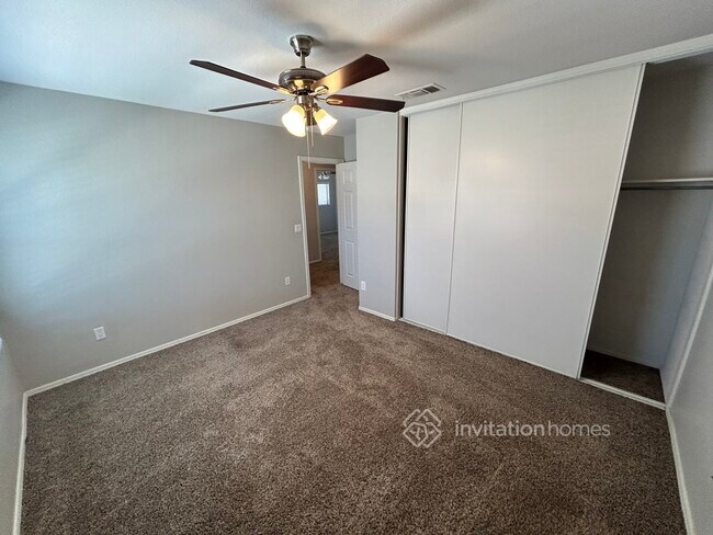 Building Photo - 16205 S 17th Dr