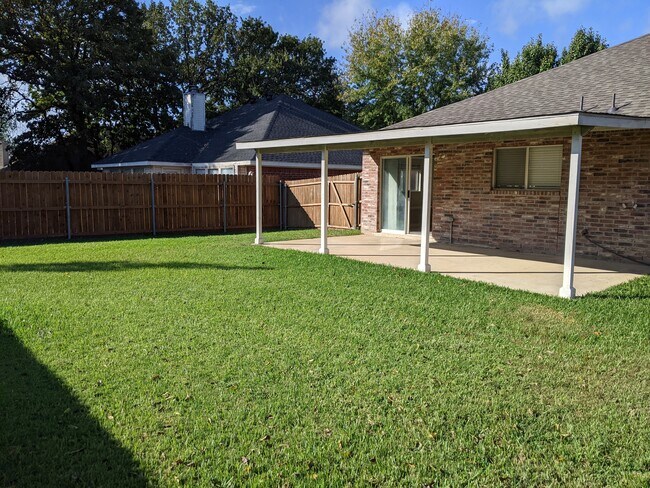 Building Photo - 2710 Stone Creek Ln