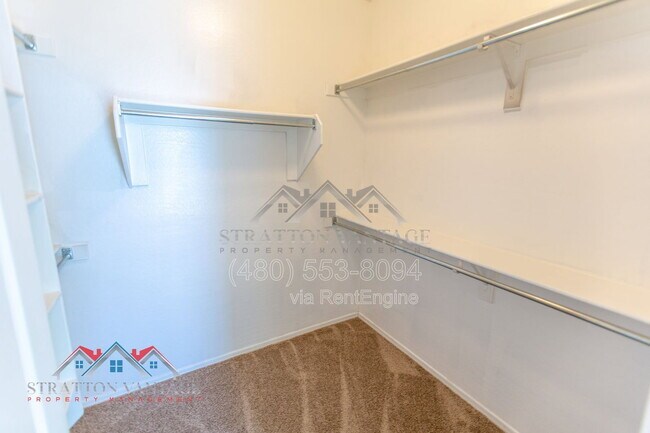 Building Photo - 9136 W Meadow Dr