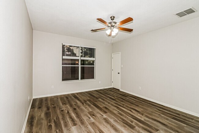 Building Photo - 7818 Yaupon Ranch Ct