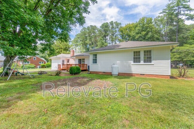 Building Photo - 8000 Curtis Rd