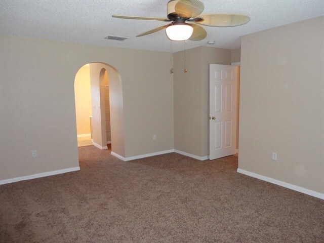 Building Photo - 12911 Parkington Dr